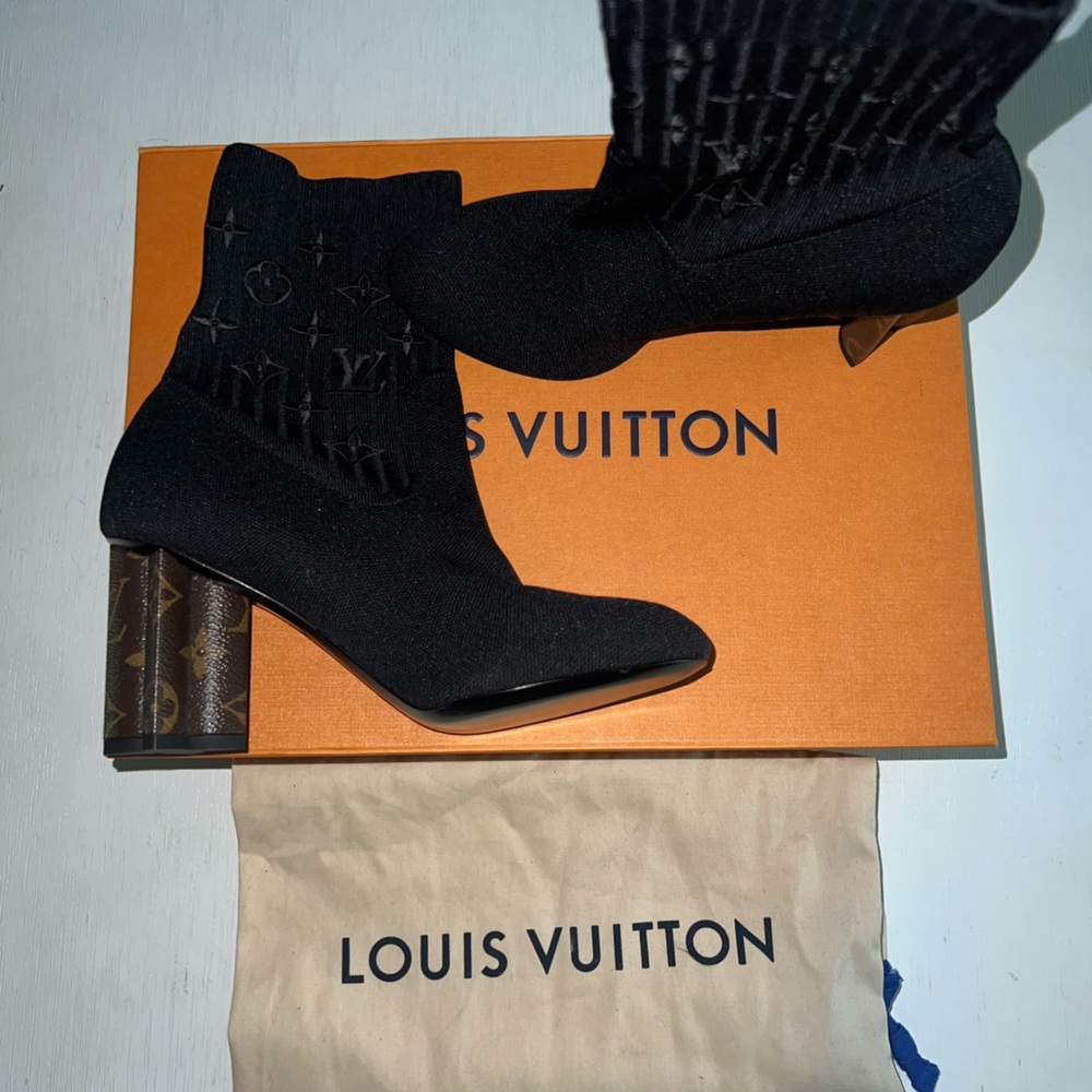 Louis Vuitton Silhouette ankle boot (sock boot)